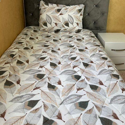 Couvre-lit “Feuilles Élégantes” – Harmonie Naturelle et Raffinée