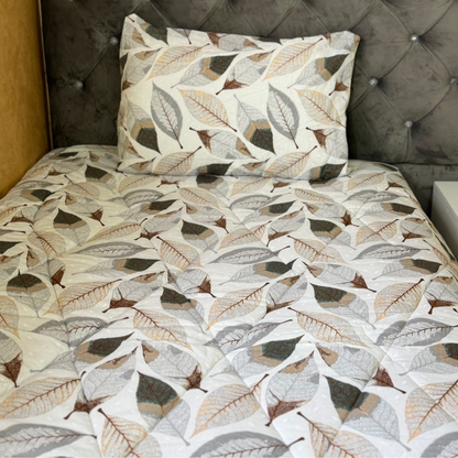 Couvre-lit “Feuilles Élégantes” – Harmonie Naturelle et Raffinée