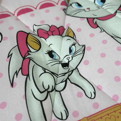 Couvre-lit Enfant “Petit Chat Mignon” – Rose Douceur