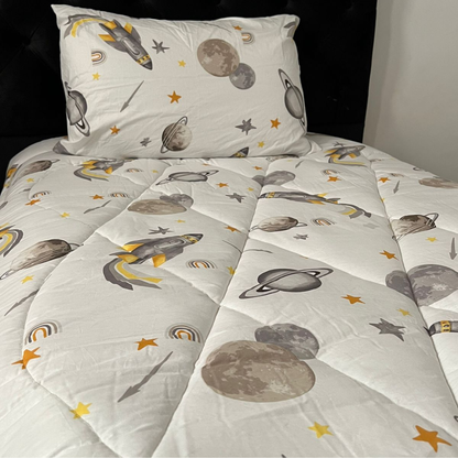 Couvre-lit Enfant “Aventure Spatiale” – Thème Astronaute