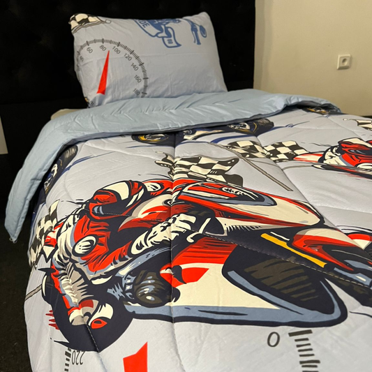 Couvre-lit Enfant “Chic & Ludique” – Élégance Douce et Moderne